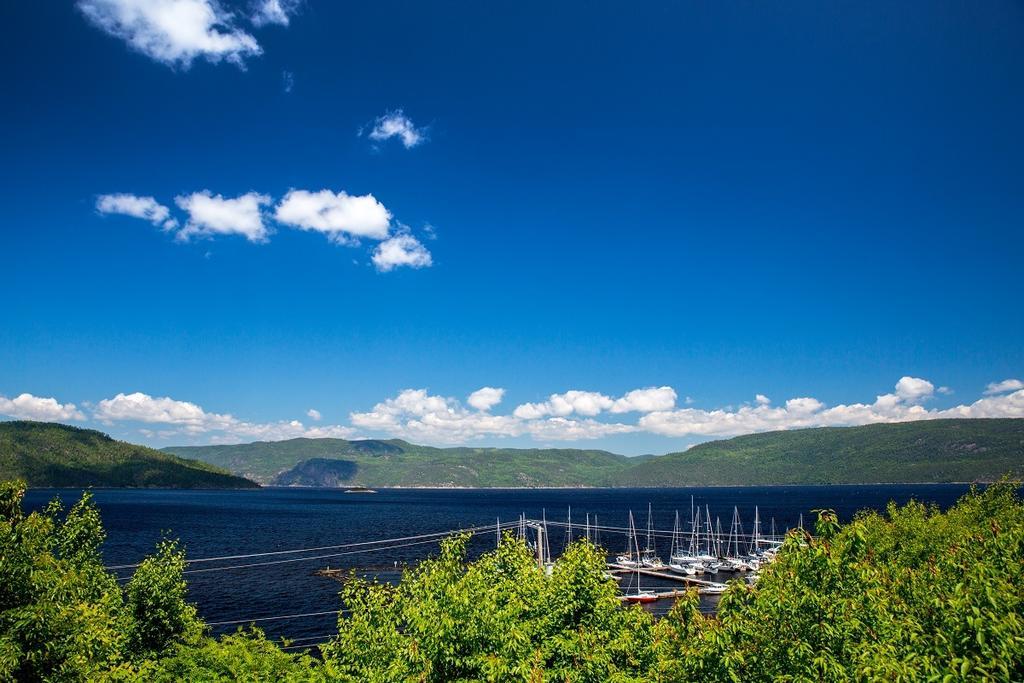 Chalets Condos Sur Le Fjord LʼAnse-Saint-Jean Quarto foto